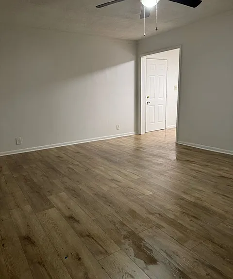 807 Eastview Dr — Photo 11