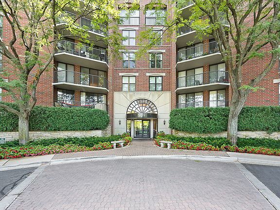 3rd image of 511 Aurora Ave Unit 311