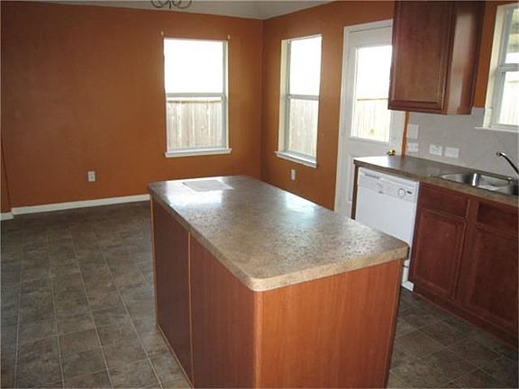 5th image of 3618 Fiorella Way