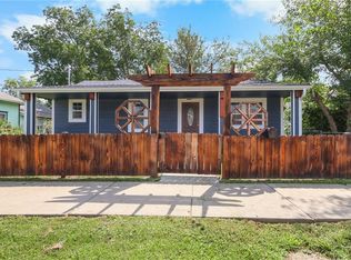 317 9th St, Osawatomie, KS 66064