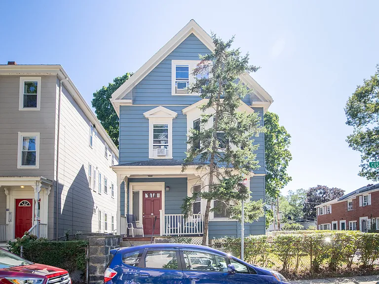 40 Custer St #2 — Photo 6