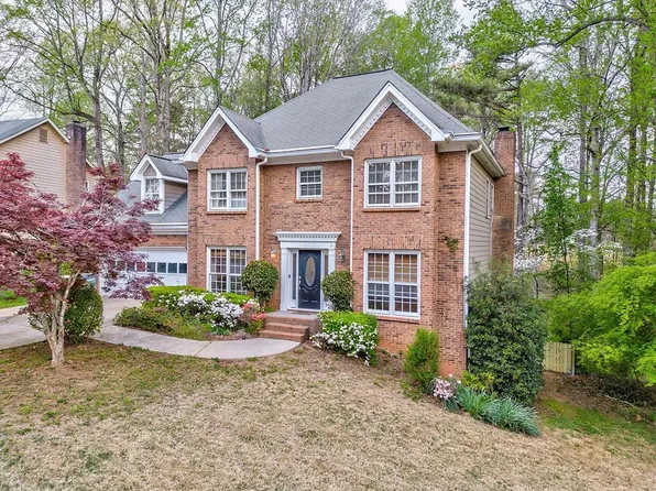 4327 Saint Michaels Dr, Lilburn, GA 30047