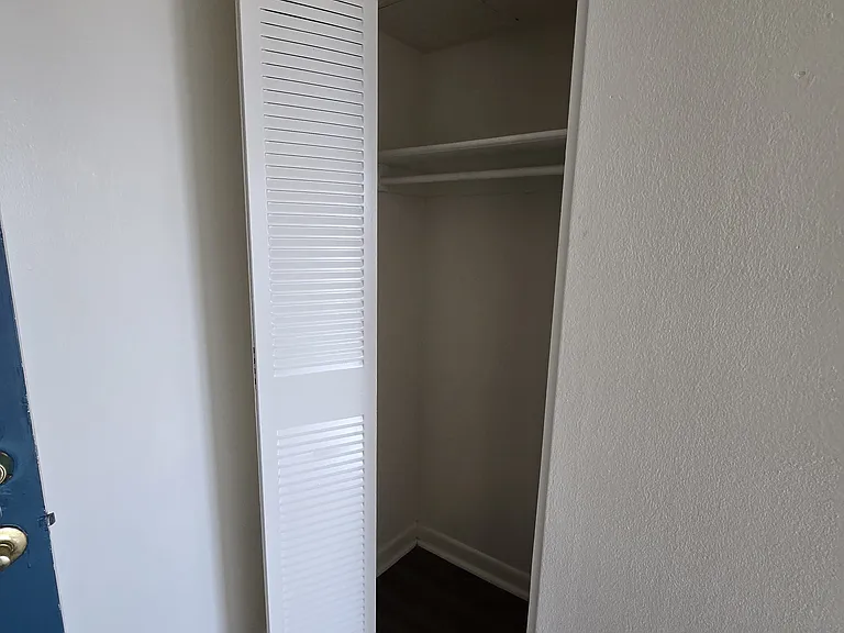 503 W Grace St #911 — Photo 6