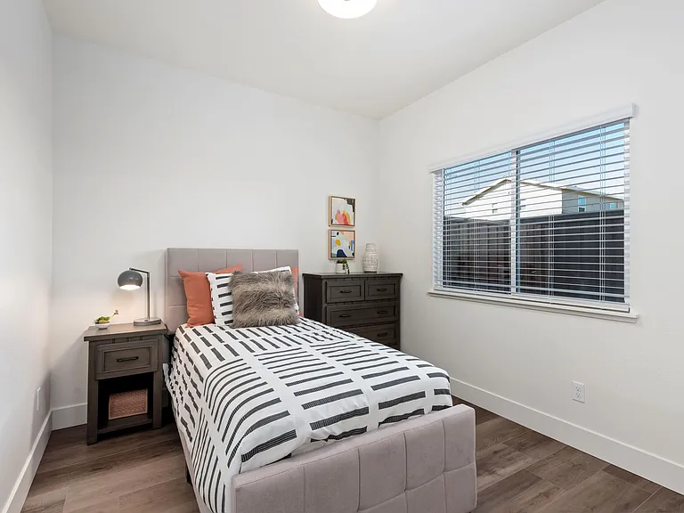 Colgan Creek Townhomes — Photo 15