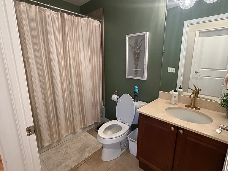 2472 W Foster Ave #405 — Photo 7