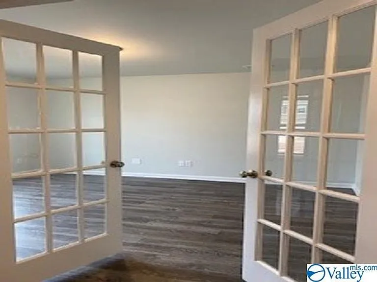 152 Sublett Dr — Photo 2