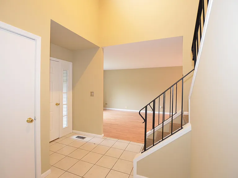 387 Amy Ct — Photo 7