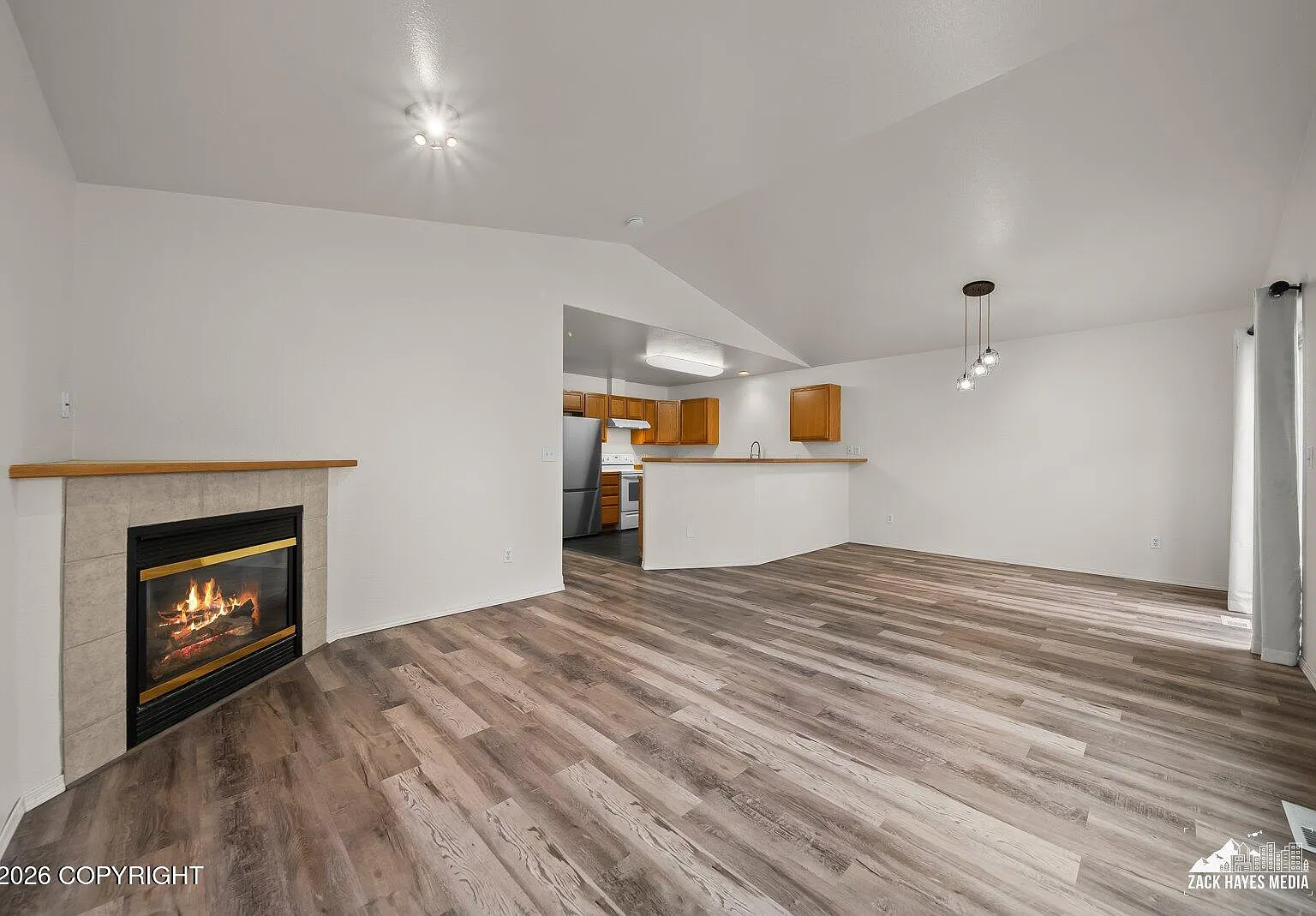 3 bed, 2.0 bath, 1590 sqft, $2,900 — Photo 4