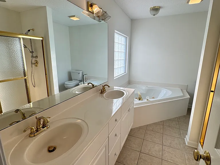 4091 Lakeshore Dr — Photo 31