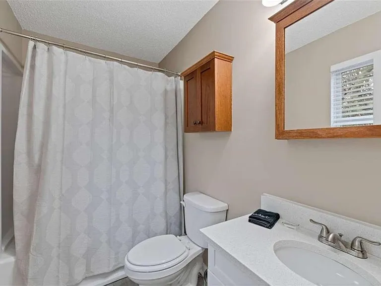 122 Bentley Pkwy — Photo 13