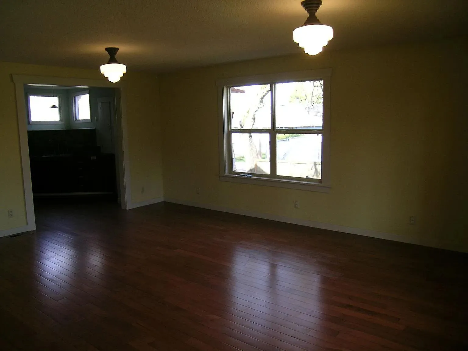 3 bed, 1600 sqft, $2,700 — Photo 4