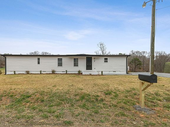 3rd image of 139 Davis Rd