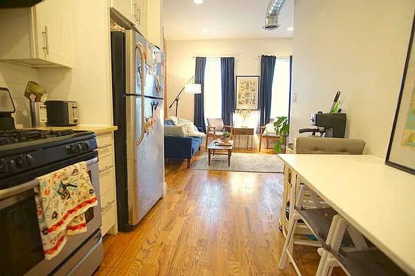 Rented by Lofts and Flats LLC | media 7