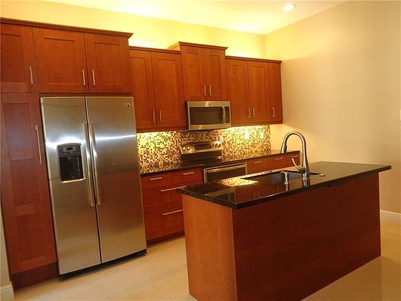 5th image of 821 SW 147th Terrace #821