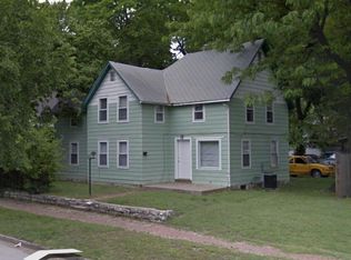 712 Leavenworth St, Manhattan, KS 66502