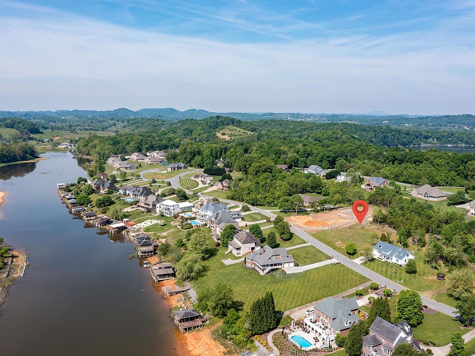 1st image of 16 Lake Harbor Dr
