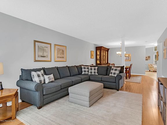 3rd image of 22 Tarpon Dr
