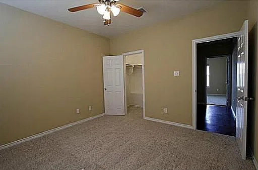 4 bed, 2050 sqft, $2,595 — Photo 2