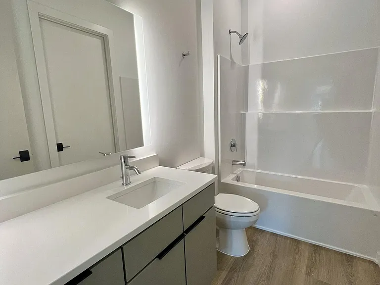 1108 Castle St #106 — Photo 14