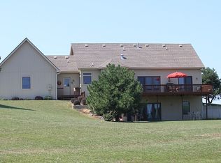 6340 NW Carlson Rd, Rossville, KS 66533