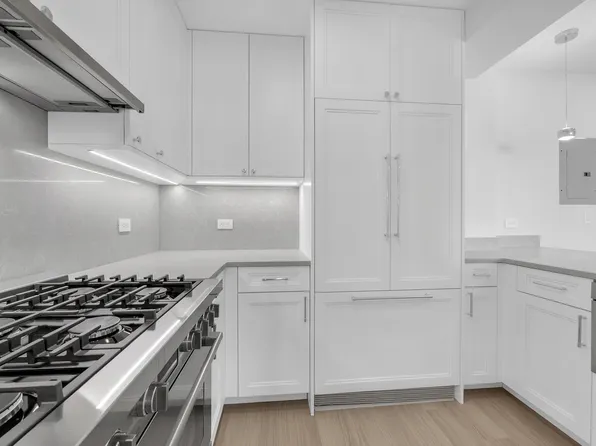 165 East 66th Street image 6 of 15