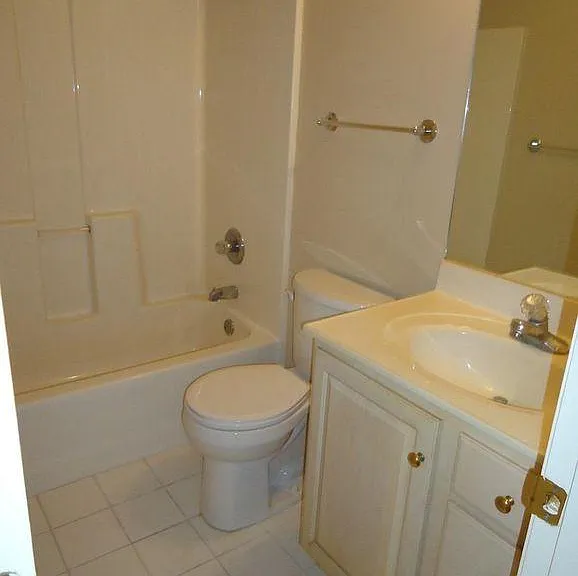 609 Hillbrook Dr — Photo 8