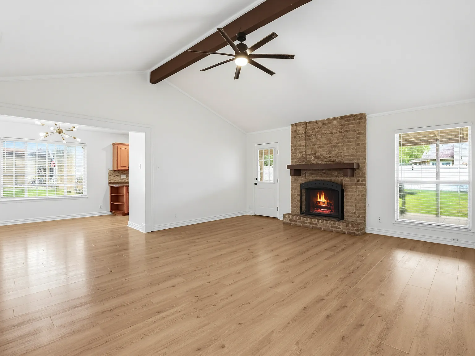 3 bed, 1325 sqft, $1,650 — Photo 2