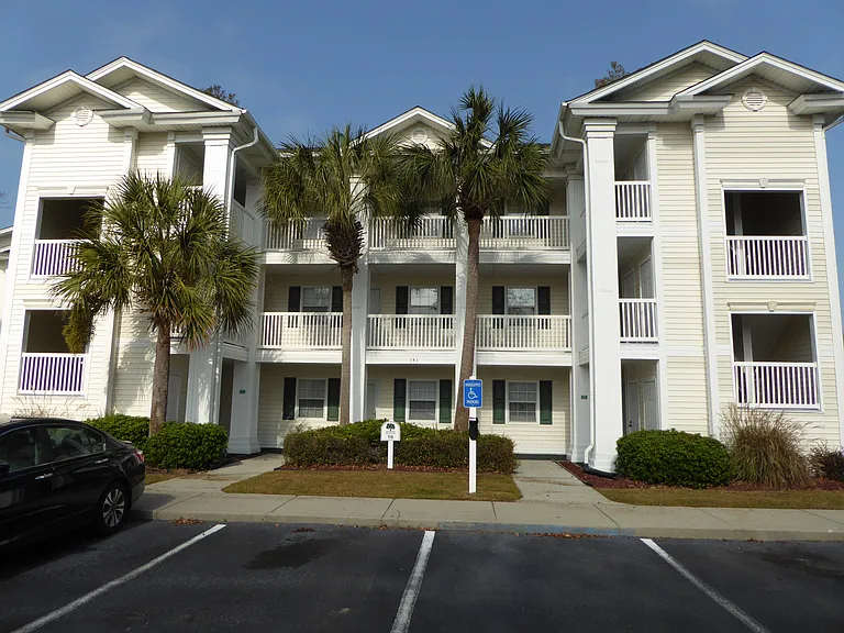 541 White River Dr #16G — Photo 2