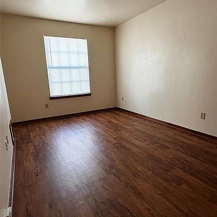 5th image of 12941 Carrie Ct
