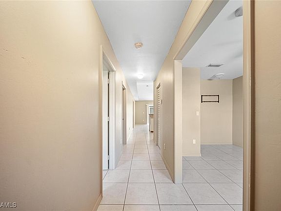5th image of 709/711 Harold Ave S