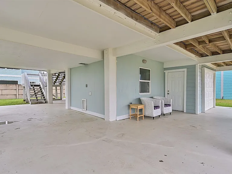 16904 Beachcomber Dr — Photo 44
