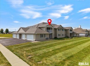 340 E Franklin St #203, Eldridge, IA
