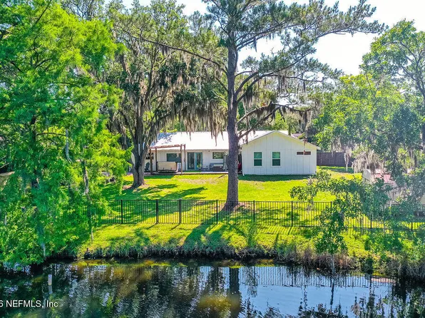 180 COCKATIEL Drive, Jacksonville, FL 32225
