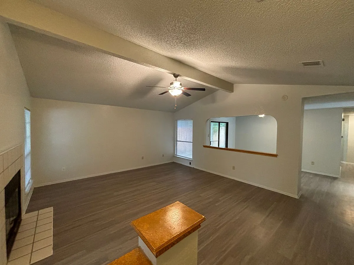Building Photo - 1112 Byers Ln