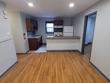 2 bed, $1,800 — Photo 3