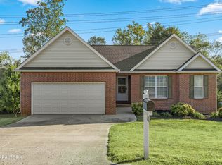 7200 Autumn View Ln, Powell, TN 37849