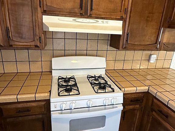 4th image of 3549 W Evergreen Ave