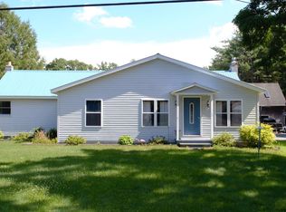 419 Northern Pines Rd, Gansevoort, NY 12831