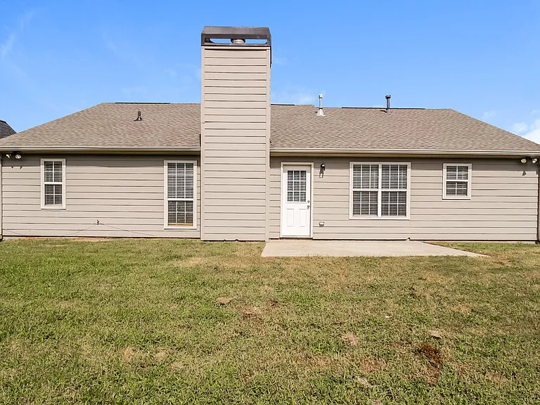 88 Ann Cir SE — Photo 16