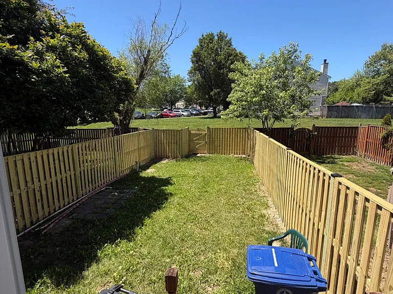 111 Connery Ter SW — Photo 21