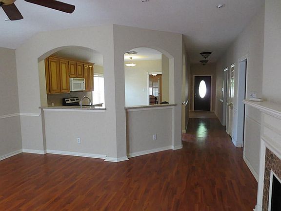 5th image of 2908 Plum Lake Dr