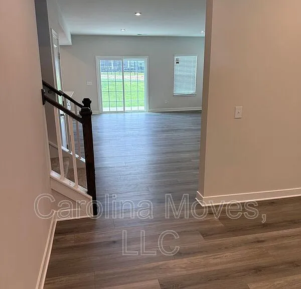 7071 Glass Ct — Photo 10
