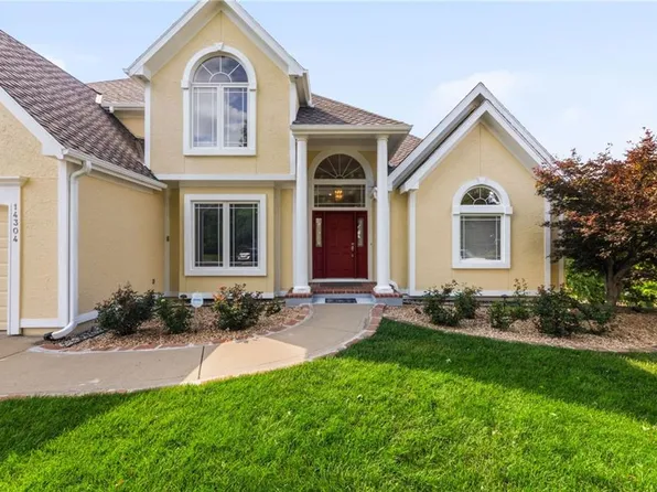 14304 England St, Overland Park, KS 66221