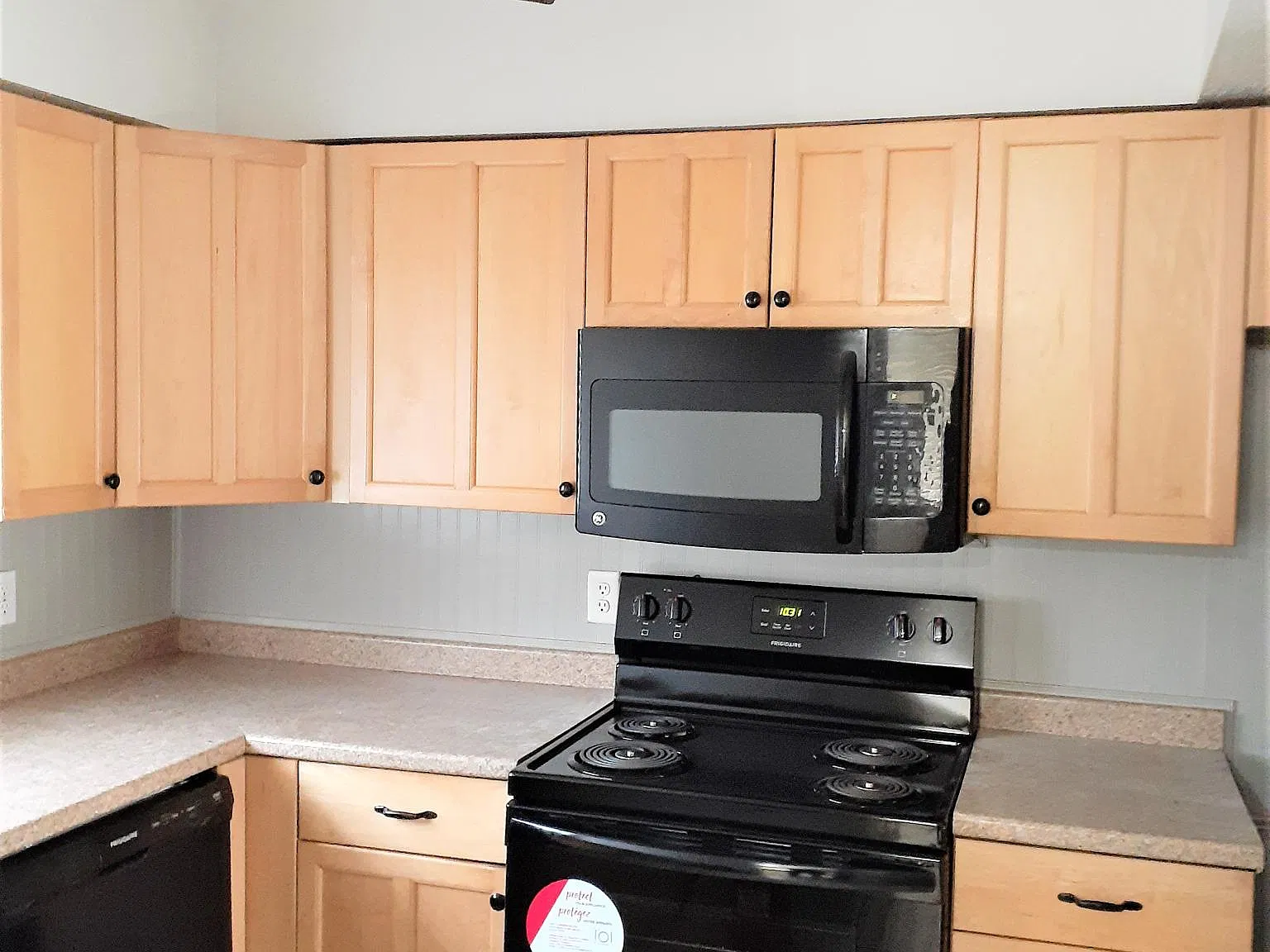 3 bed, 2.5 bath, 1200 sqft, $1,250 — Photo 3