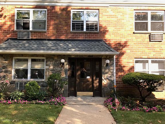2nd image of 28 Bay Ter APT 1G