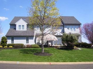36 Thoroughbred Dr, Holland, PA