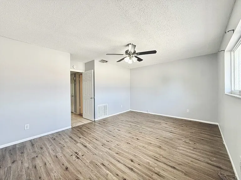 4729 39th Ave N #206 — Photo 15