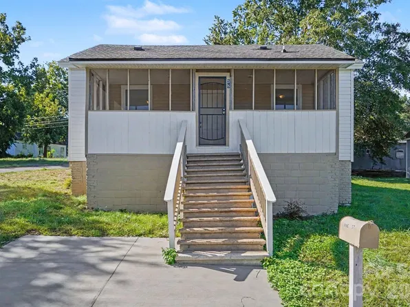 38 Pine St, Great Falls, SC 29055