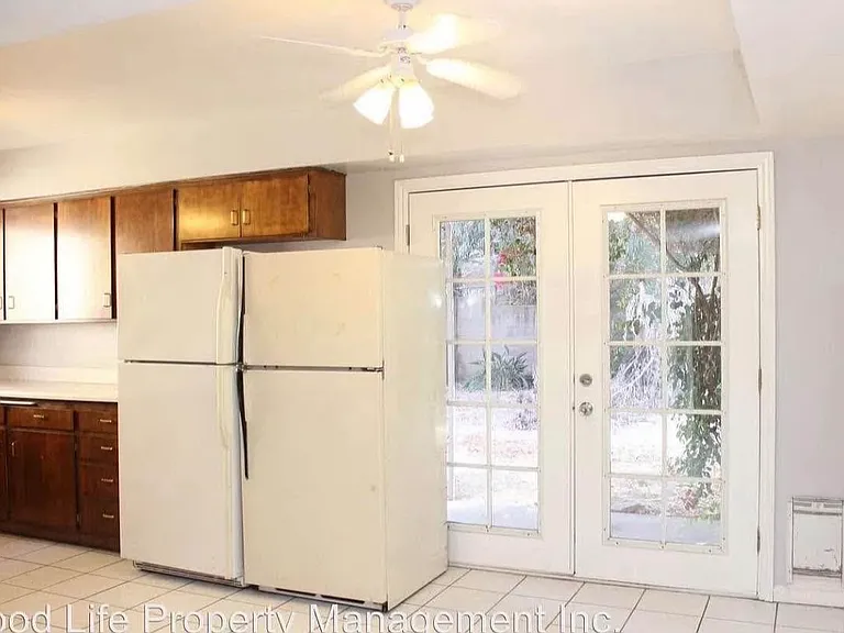 5243 Countryside Dr — Photo 3