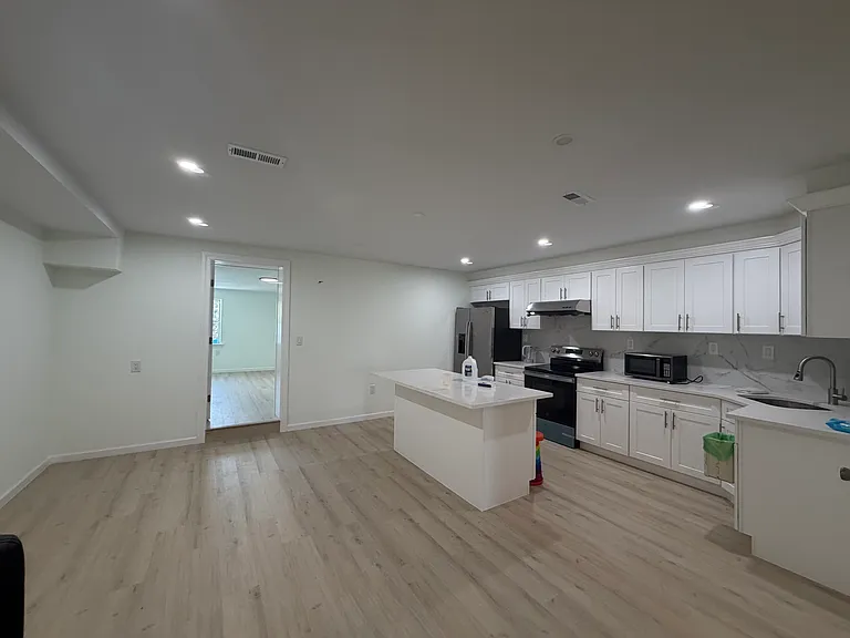 4836 Spruce St #2 — Photo 2